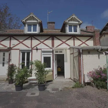 Good Luc 150 M De La Centre Parking Gratuit