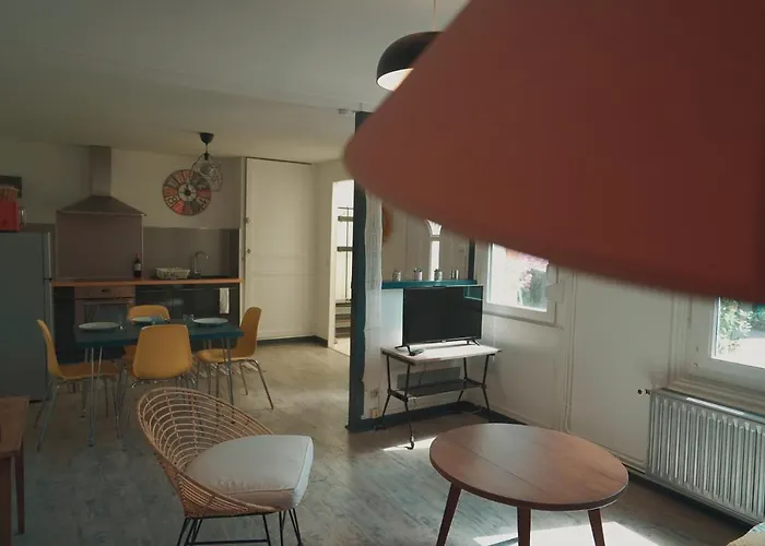 Good Luc 150 M De La Centre Parking Gratuit *