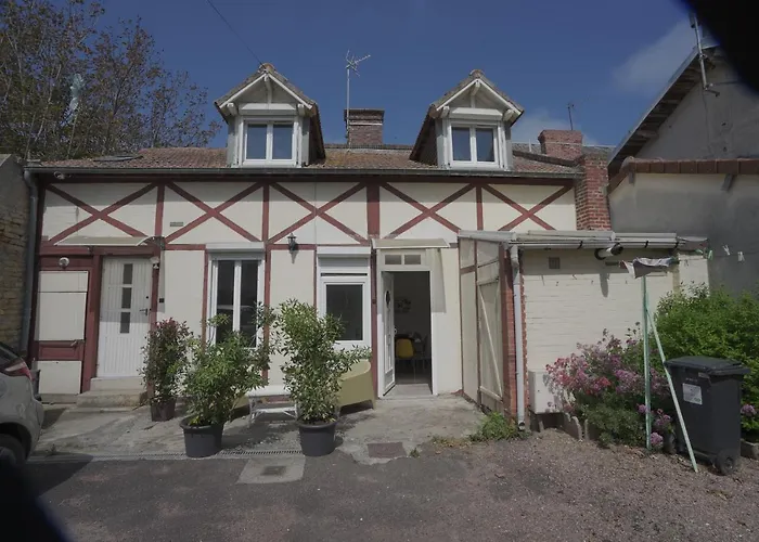 Good Luc 150 M De La Centre Parking Gratuit